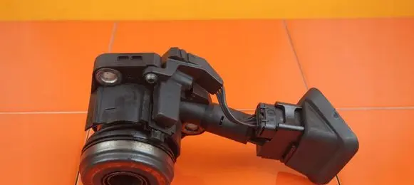 Volkswagen PASSAT B6 Clutch slave cylinder RHB 15MB44