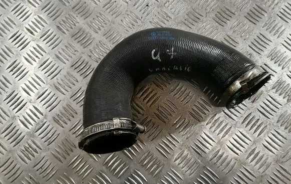 Audi Q7 4L Engine coolant pipe/hose 145972 7L6145972