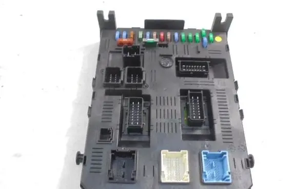 Citroen C5 Fuse box set 9656530580