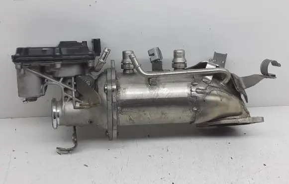 BMW 7 G11 G12 EGR valve cooler 8574815