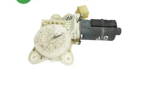 Mercedes-Benz CLS C219 Front door window regulator motor 0130821432