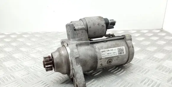 Volkswagen Golf VII Starter motor 02Z911024L