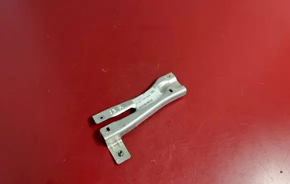 BMW i3 Front bumper cross member 7374810 51647374810