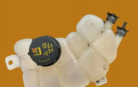 Ford Mondeo MK V Coolant expansion tank/reservoir DG938A080BA