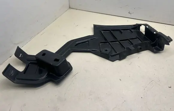 Front bumper mounting bracket