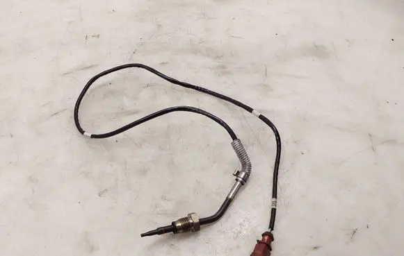 Audi A7 S7 4K8 Exhaust gas temperature sensor 05L906088J