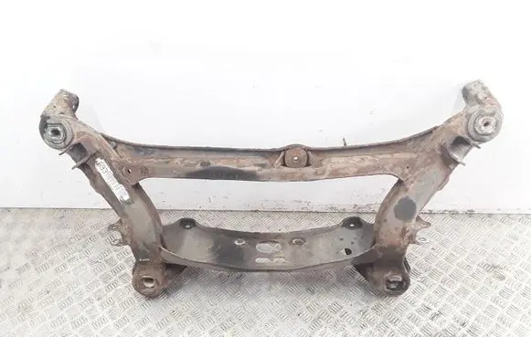 Mercedes-Benz E W124 Rear axle beam 