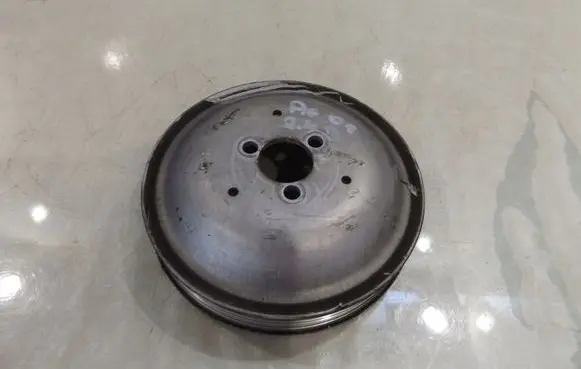 Audi A6 S6 C6 4F Water pump pulley 