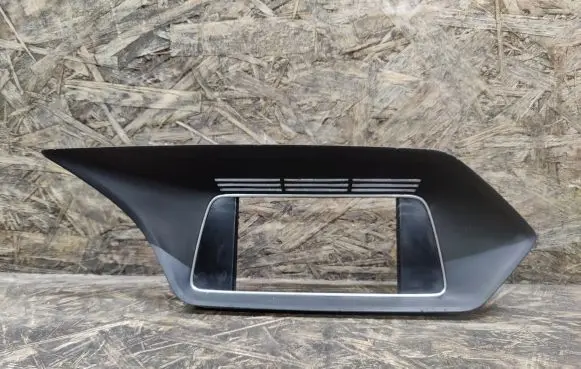 Mercedes-Benz E W212 Radio/GPS head unit trim A2126802036