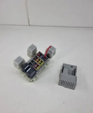 Ford Galaxy Fuse module Bs7t14k131 Bs7t14k131ca