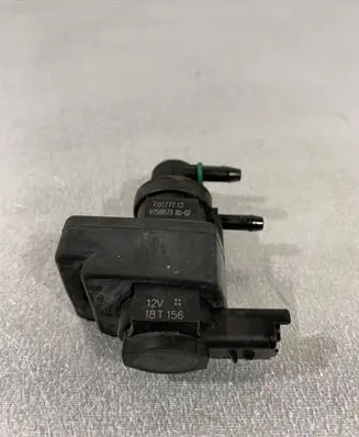 Peugeot 5008 Vacuum valve V759957380