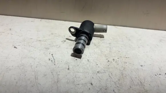 Skoda Octavia Mk3 (5E) Oil pressure sensor 06K115243B