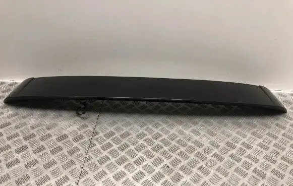 Tailgate/trunk spoiler