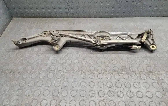 BMW 7 E38 Front wiper linkage and motor 8352015 8352150 8360248