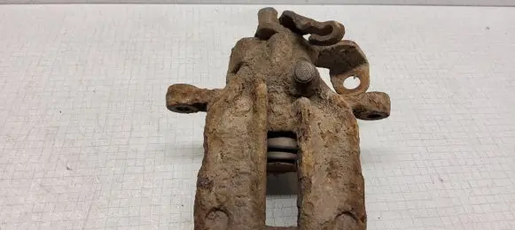 Rear brake caliper