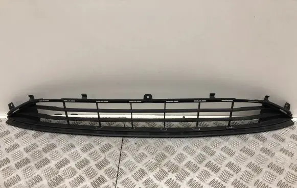 Ford Fiesta Front bumper lower grill