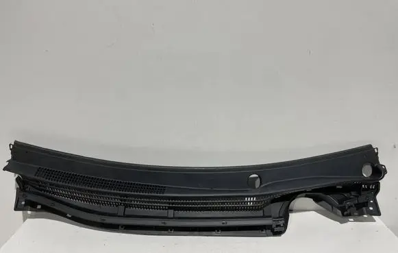 Toyota Prius+ (ZVW40) Wiper trim 5570847190