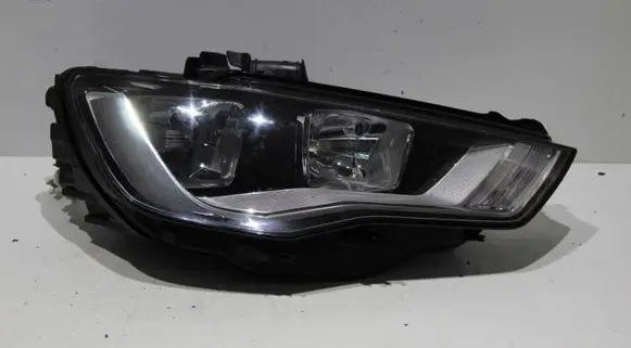 Audi A3 S3 8V Headlight/headlamp 8v0941004