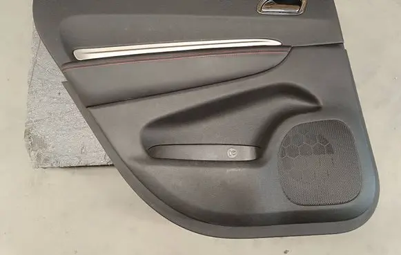 Dodge Durango III Rear door card panel trim 62662 1GS8TTRM 1TA85TRM