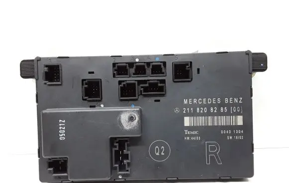 Mercedes-Benz E W211 Door control unit/module 2118208285