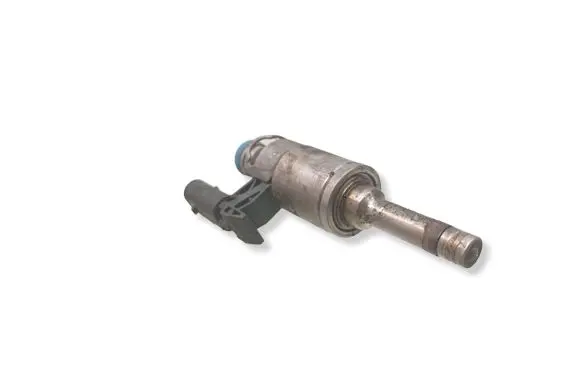 Audi A3 S3 8V Fuel injector 04E906036E