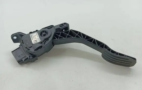 Volvo S60 Accelerator throttle pedal 31329061 10012012 C95YE01