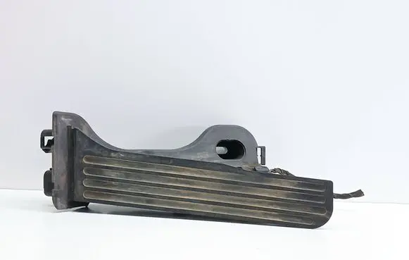Volkswagen PASSAT B6 Accelerator throttle pedal 1K1721503L 6PV00860000