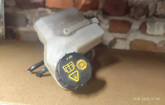 Volvo C30 Master brake cylinder 03350886421 41230161 0350886411