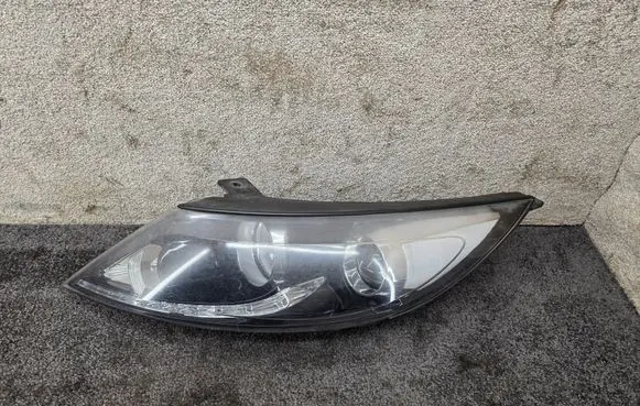 KIA Sportage Headlight/headlamp 921013U250 01130401 UL25A07550