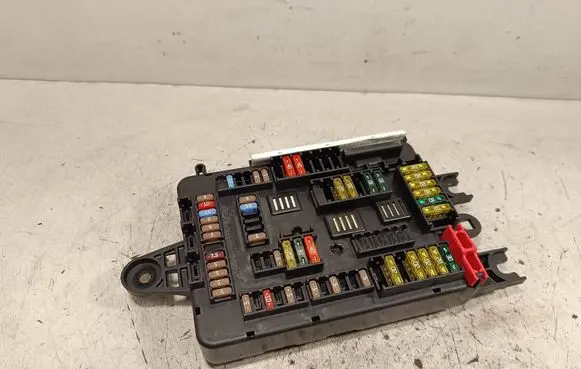 BMW 4 F32 F33 Fuse module 9337880