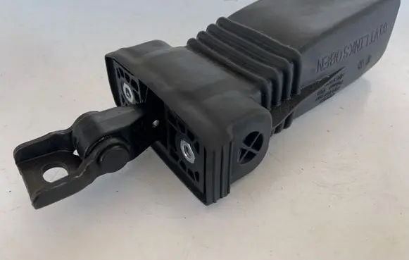 Audi Q3 F3 Front door check strap stopper 83A837249 83A837267