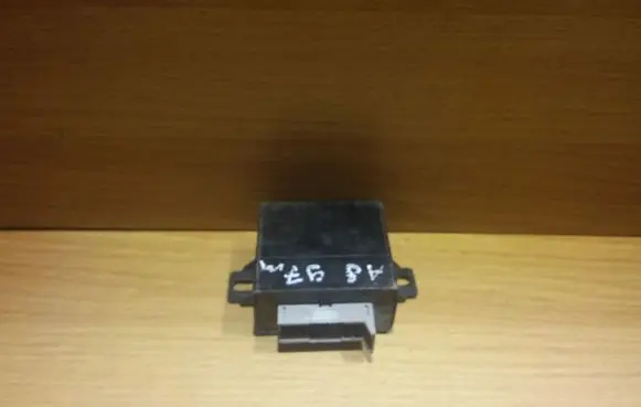 Audi A8 S8 D2 4D Wing mirror control module 5DS00561701 4A0907445A