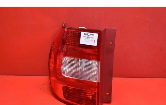 Skoda Yeti (5L) Rear/tail lights 5L0945095