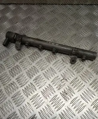 Mercedes-Benz C W204 Fuel main line pipe A6420702495