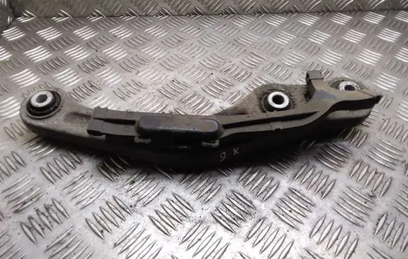 Rear control arm