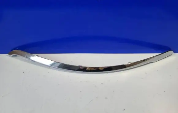 Under headlight/headlamp trim