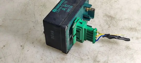 Peugeot 607 Glow plug pre-heat relay CEP612 598138