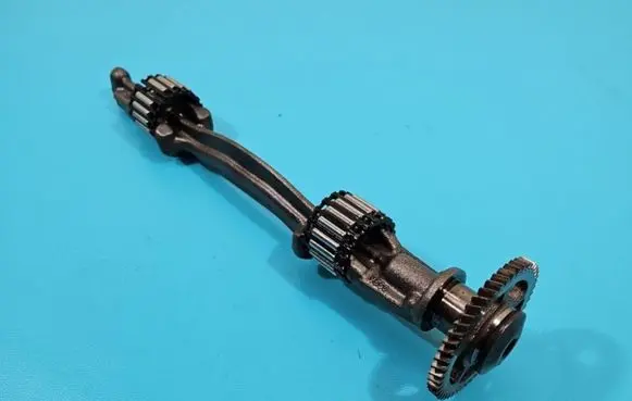 Volkswagen PASSAT B8 Balance shaft 03N103303B IMPRK1367631
