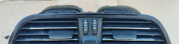 Ford Focus Dash center air vent grill JX7B19K617