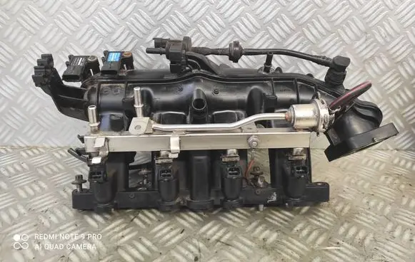 Opel Astra J Intake manifold 55573171
