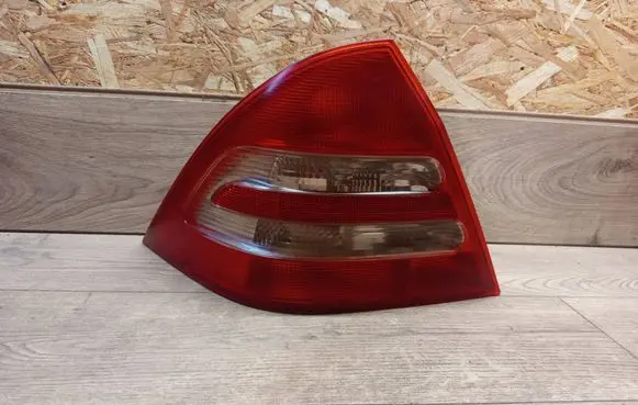 Mercedes-Benz C W203 Rear/tail lights 3311L