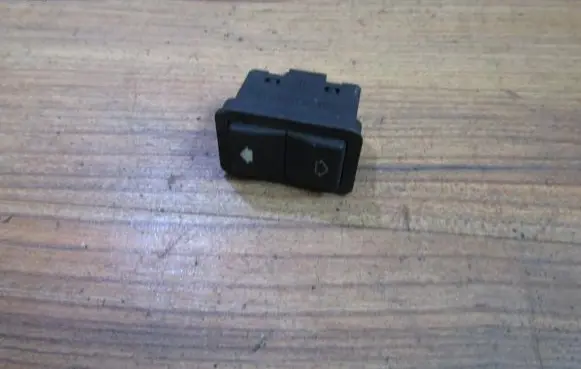 BMW 5 E39 Electric window control switch 8368974