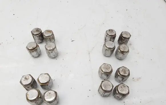 Daihatsu Sirion Nuts/bolts 