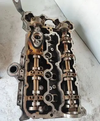 BMW 5 F10 F11 Engine head 7573936