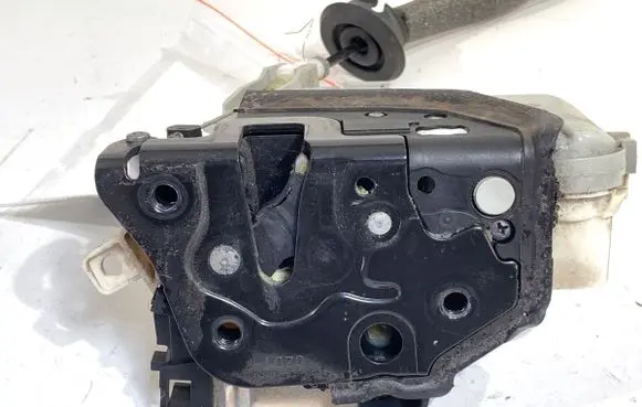 Audi A6 S6 C7 4G Front door lock 8J2837016C