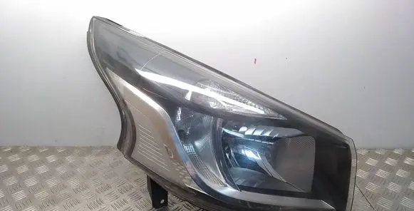 Renault Trafic III (X82) Headlight/headlamp 260109424R 1EE01141022