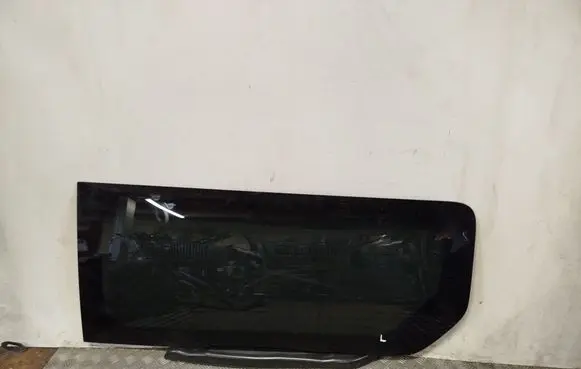 Renault Trafic III (X82) Rear windscreen/windshield window 43R005223