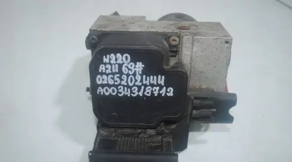 Mercedes-Benz S W220 ABS Pump A0034318712