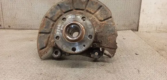 Volkswagen PASSAT B6 Front wheel hub spindle knuckle 