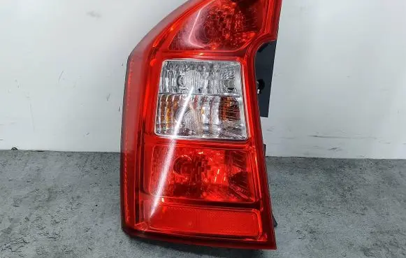 KIA Carens II Rear/tail lights 92401-100L